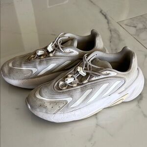 Adidas Ozelia
White Reflective